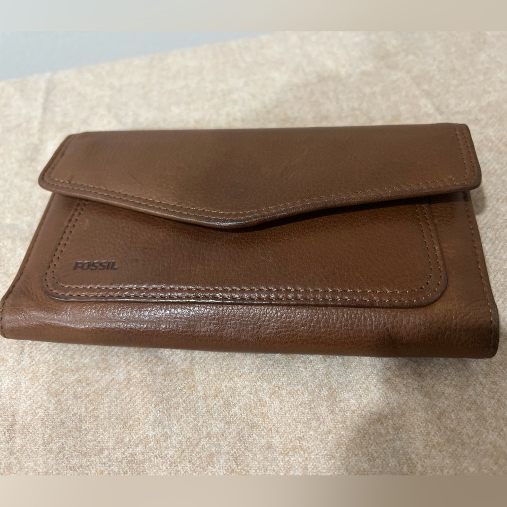 Euc Fossil Leather Wallet With A Removable Checkb… - image 1